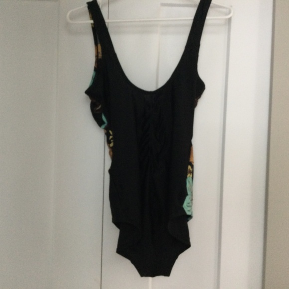 Lovely Faux Tankini One Piece Swimsuit - Picture 5 of 8
